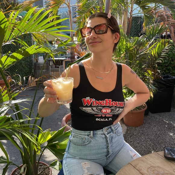 Meet your Posher, Allye - Picture 2 of 11